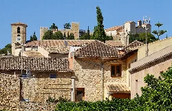 Gebäude und Burg in Artà, Mallorca, Spanien